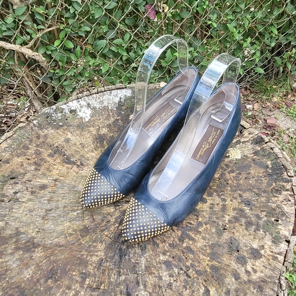 Women Vintage Leather Navy And Gold Studded Pumps By Sesto Meucci Of size 5.5M - Picture 2 of 8